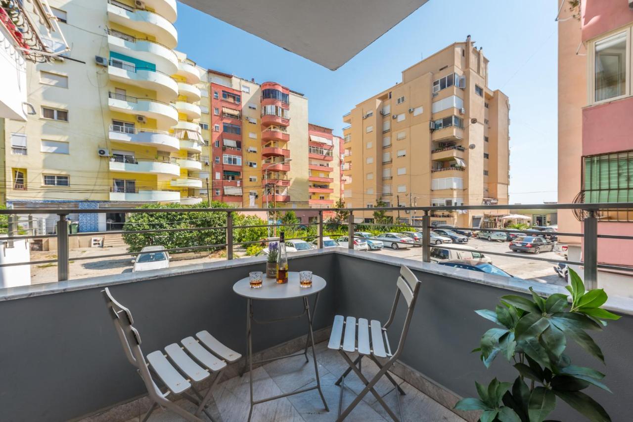 Dream Apartment - Fully Equipped Durres Bagian luar foto